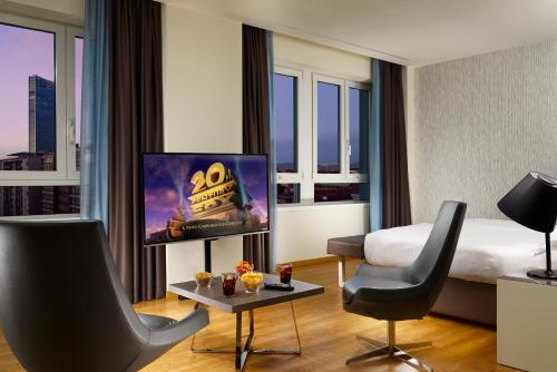 UNAHOTELS Century Milano - image 2
