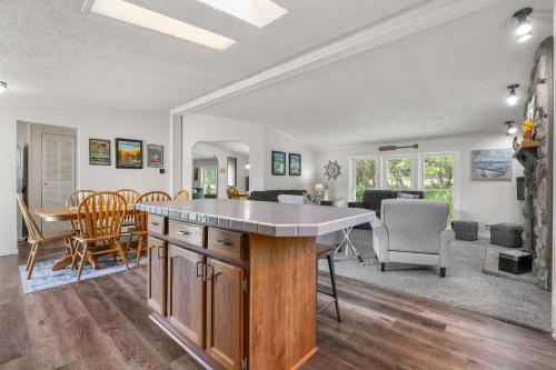 The Sweet Retreat by Simple Life Rentals