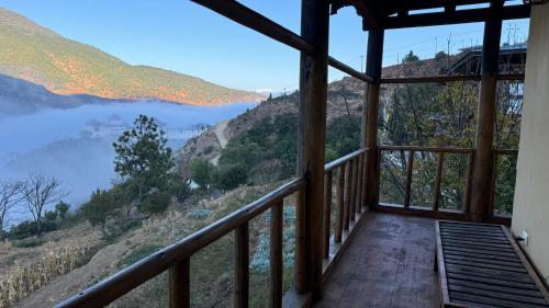 balkon/terras, Wangdue Ecolodge in Wangdue Phodrang