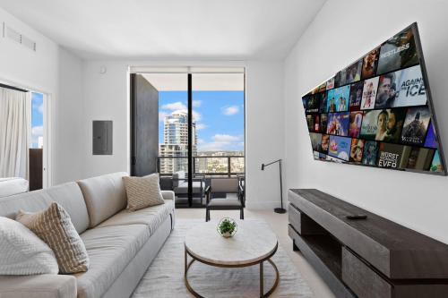 48Flr Condo w Free Parking