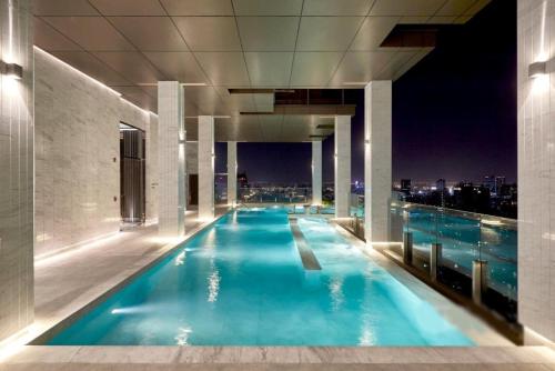 2Million Dollar Super Luxury Sleeps 6 Emporium - VITTORIO Sukhumvit 39
