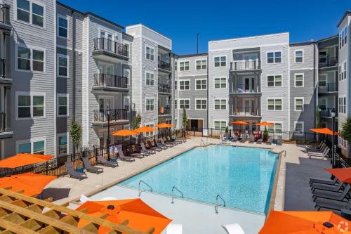 Dockside living in Clemson 2 bedroom Unique Amenities in Clemson, USA