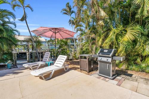 Heated Pool & Spa Home on a Scenic Gulf Access Canal -Close to Bonita Beach! - image 6