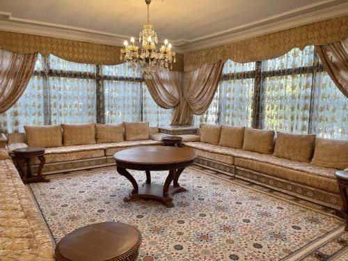 Villa with Sea View image 2