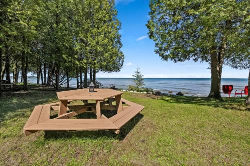 The Resting Place by Simple Life Rentals