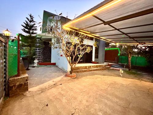 Three-Bedroom Villa image 4