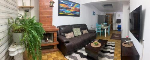 Casa 3 habitaciones, 3 camas, jardín (Casa 3 habitaciones, 3 camas, jardin) in คีปิคาปา