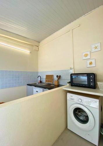 Trois Rivières T2 avec grande terrasse ombragée vue mer Trois Rivières T2 avec grande terrasse ombragée vue mer