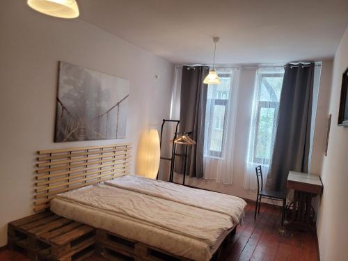 2 bedrooms, 5 beds