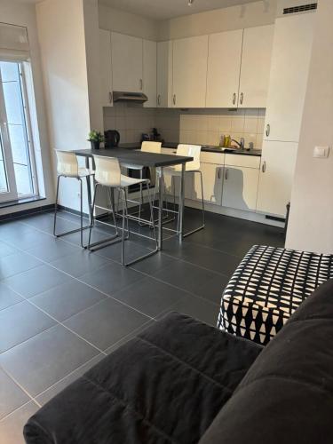 Apartment with Balcony in Brussels Center, Bruselas (foto 5)