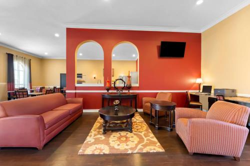 SureStay Plus by Best Western San Antonio Fiesta Inn in San Antonio, USA