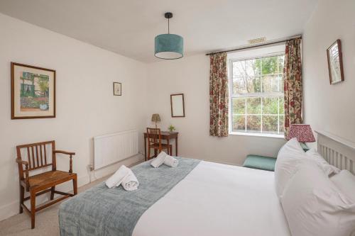 Churchill House - Two Bedrooms - Street Parking - Garden, Bath (photo 4)