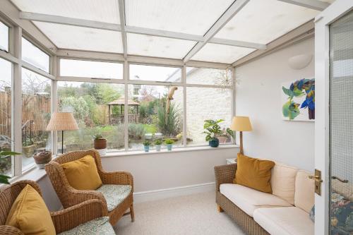 tuin, Churchill House - Two Bedrooms - Street Parking - Garden in Combe Down