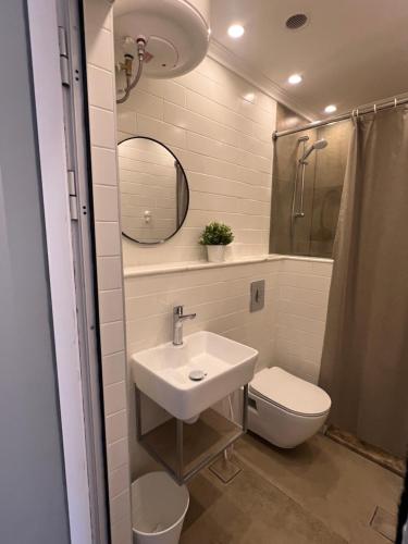 Amman Central Coz Apartment - image 10