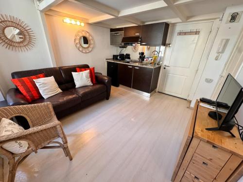 Tranquil Studio with Mezzanine in Carre dOr, Nizza (foto 7)