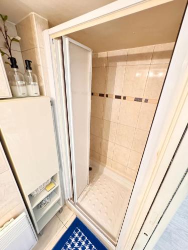 Tranquil Studio with Mezzanine in Carre dOr, Nizza (foto 11)