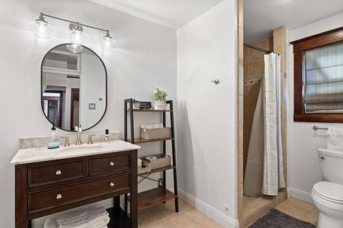 4Bd 3ba Near UNM Old Town and Downtown Dog Friendly