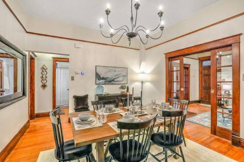 4Bd 3ba Near UNM Old Town and Downtown Dog Friendly