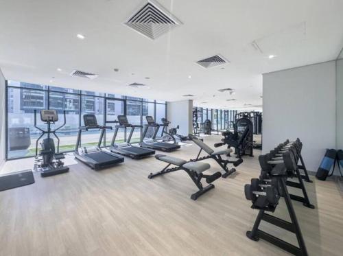 Luxury Studio near burj khalifa in Azizi Riviera, Dubai (Foto 10)