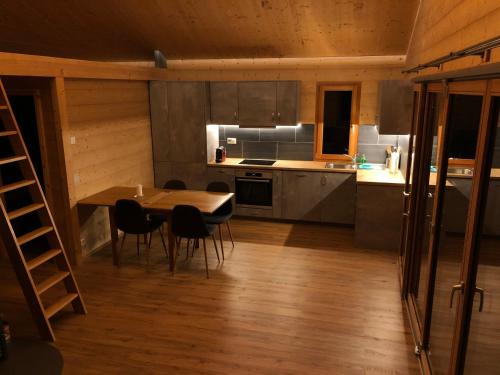 "La Graziosa" Superior Chalet Rifugio Nel Bosco in Sessa