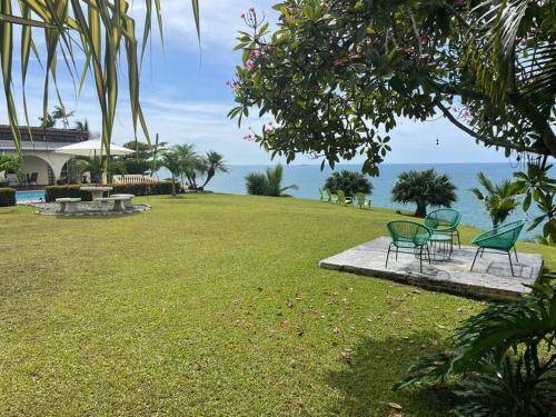 Ocean view Apartment in Limon