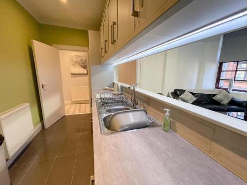 2 Bed apartment in city centre!, Glasgow (photo 8)
