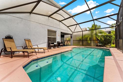 Golf Villa, luxury design, private heated pool in Haines City, USA