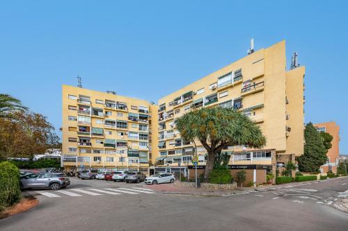 Bright Apartment Close to the Sea
