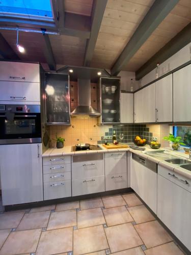 Wunderschönes Ferienhaus mit Fernblick, unweit von Limburg und Rhein-Main-Gebiet (Wunderschones Ferienhaus mit Fernblick, unweit von Limburg und Rhein-Main-Gebiet) in Hunfelden