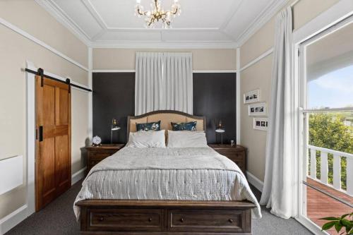 ทัศนียภาพ, Luxury Villa on Napier Hill in บลัฟ ฮิลล์