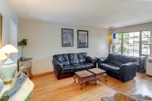 Dog-Friendly California Home with Patio, Near Hiking in La Mesa, USA