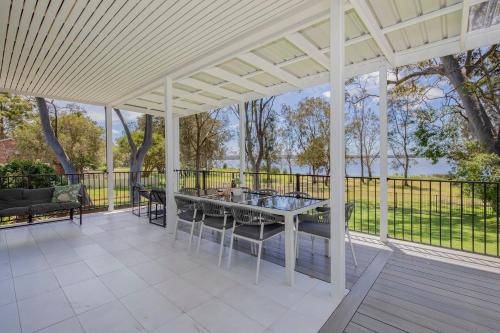 Lake House on Panorama - Refined Waterfront Living