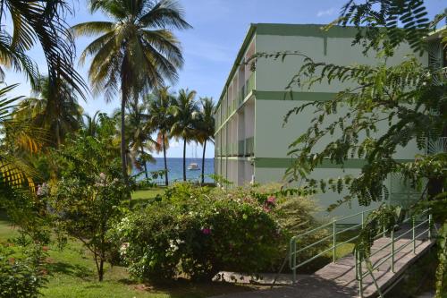 Exterior view, Portsmouth Beach Hotel in Portsmouth