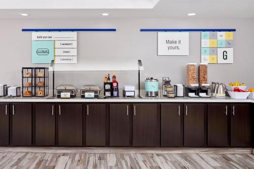 餐厅, 吉列特南加纳酒店-洲际酒店集团旗下 (Garner Hotel Gillette South By IHG) in 吉列特(WY)