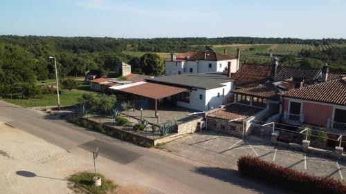 Apartments with a parking space Grupija, Umag - 23568