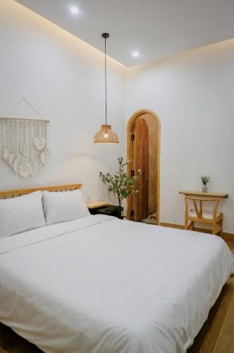 Deluxe Double Room image 3