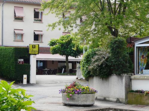 Hotel Le Chatard - image 2