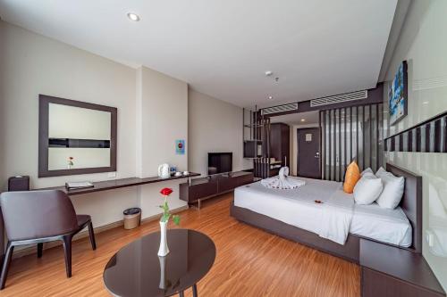 room detail thumbnail 0