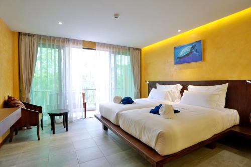 room detail thumbnail 1