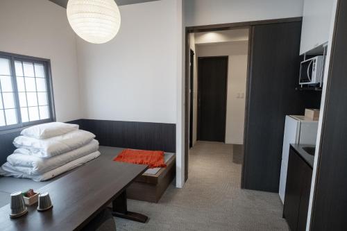 Terrace Twin Suite - Non-smoking image 10
