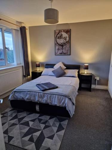 A warm welcome from Wales 1 Mile from the ICC in ออลเวย์