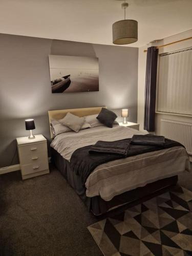 A warm welcome from Wales 1 Mile from the ICC in ออลเวย์