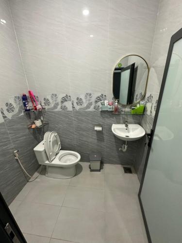 Hostel Nhà Nghỉ Bằng Lăng Tím