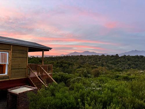 ElSueño Mountain Retreat with hot tub and indoor fire place (ElSueno Mountain Retreat with hot tub and indoor fire place) in 卡拉塔拉