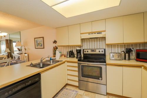 Ocean Village Club E31 - image 37