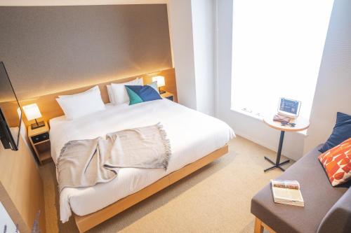 room detail thumbnail 1