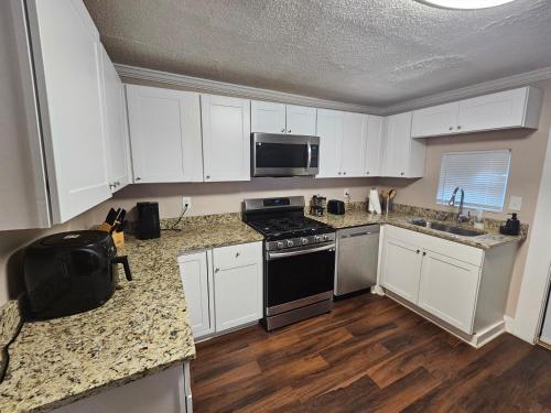 Facilities, west midtown in Knight Park-Howell Station