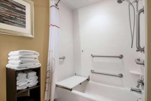 Hawthorn Suites by Wyndham Bridgeport in Bridgeport, USA