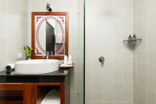 Landmark Room image 1