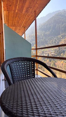 Peppy Nomads Luxuria, Jibhi in Banjar